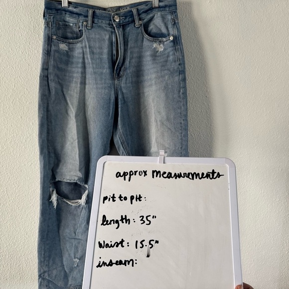 American Eagle Blue Mom Jean High Waist Light Wash Distressed Detail 8 Short - Picture 13 of 14